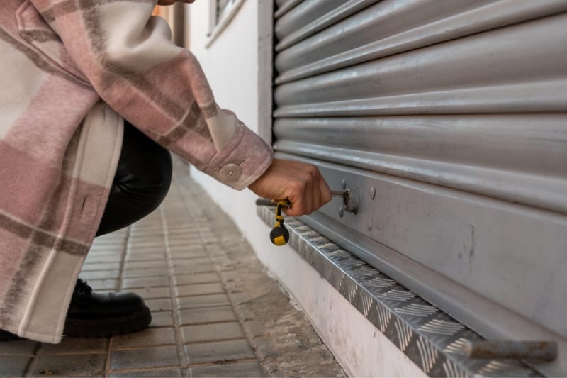 beneficios de los cierres metálicos